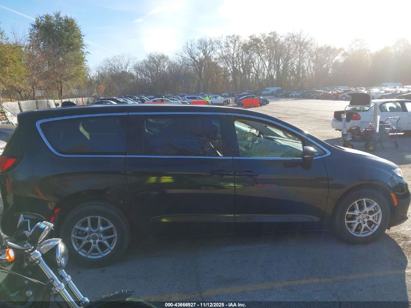 2023 Chrysler Pacifica Touring L VIN: 2C4RC1BG8PR552005 Lot: 43666927