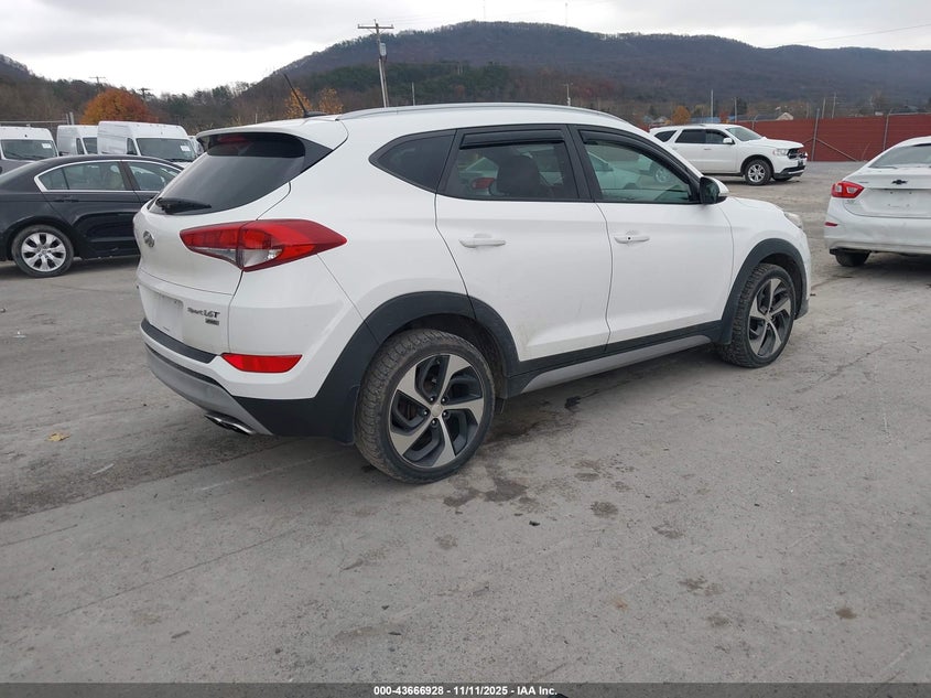 KM8J3CA21HU280167 2017 HYUNDAI TUCSON photo no. 4