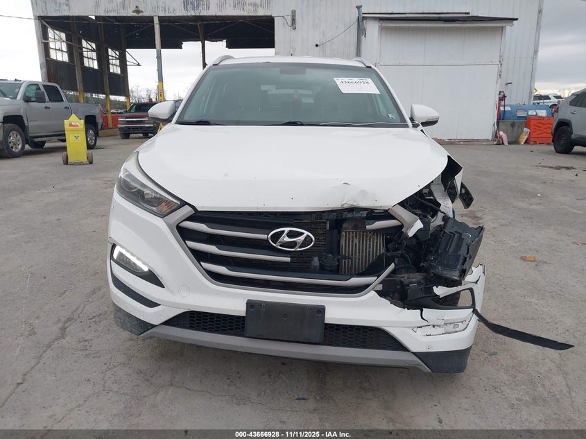 KM8J3CA21HU280167 2017 HYUNDAI TUCSON photo no. 12