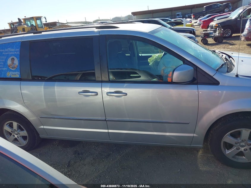 2010 Dodge Grand Caravan Sxt VIN: 2D4RN5D10AR367712 Lot: 43666973