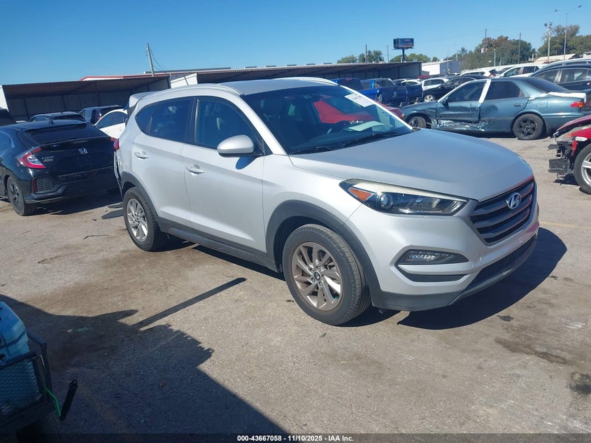 KM8J33A40GU058607 2016 Hyundai Tucson Se auction photo 1