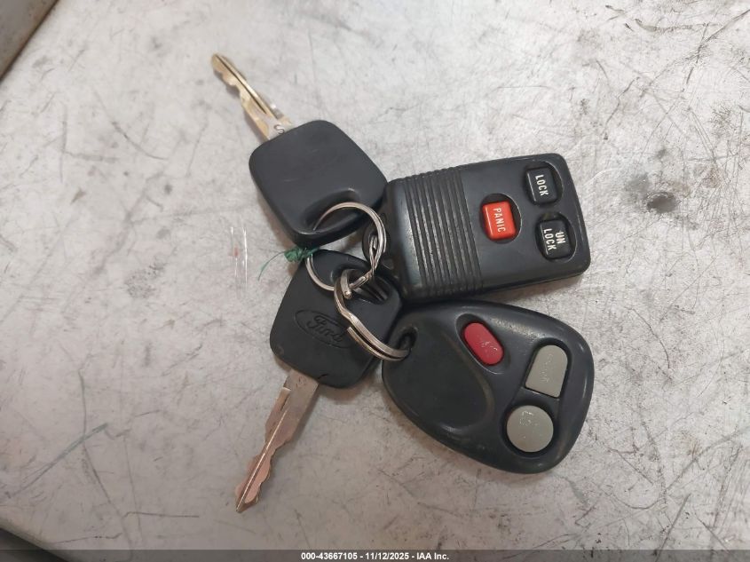 1997 Ford Expedition Eddie Bauer/Xlt VIN: 1FMFU18L1VLC03919 Lot: 43667105