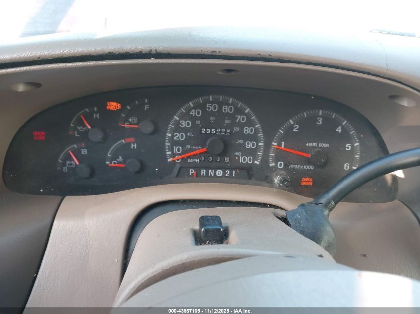 1997 Ford Expedition Eddie Bauer/Xlt VIN: 1FMFU18L1VLC03919 Lot: 43667105