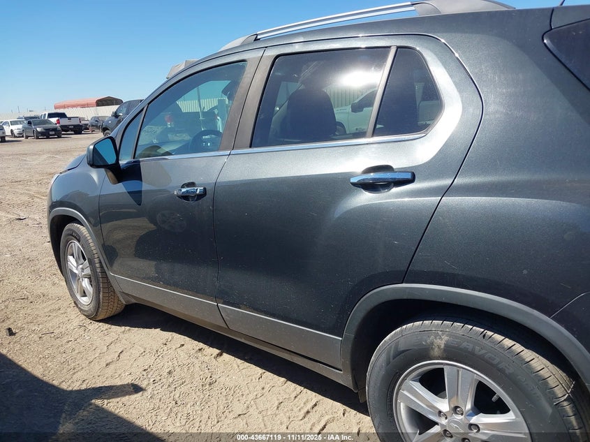 2019 CHEVROLET TRAX LT - 3GNCJLSB8KL250173