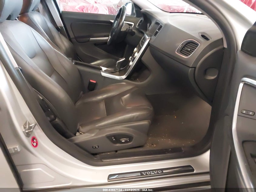 2016 VOLVO S60 T5 DRIVE-E PREMIER - YV126MFKXG2409199