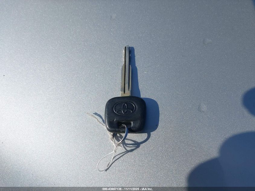 2003 Toyota Camry Le VIN: 4T1BE32KX3U185239 Lot: 43667136