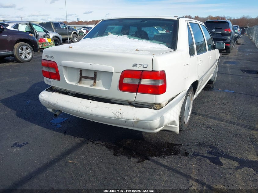 YV1LS5538W1475433 1998 VOLVO S70 photo no. 4