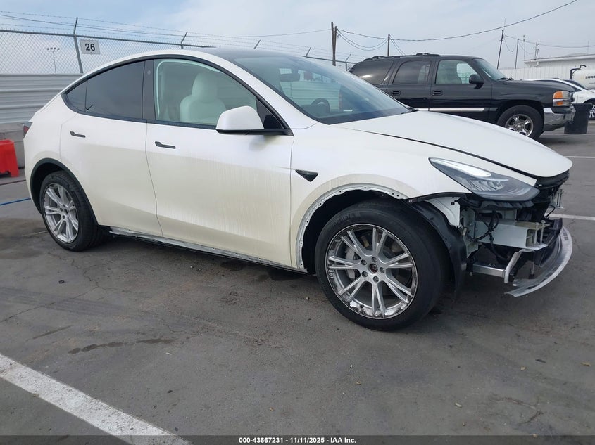TESLA MODEL Y LONG RANGE DUAL MOTOR ALL-WHEEL DRIVE