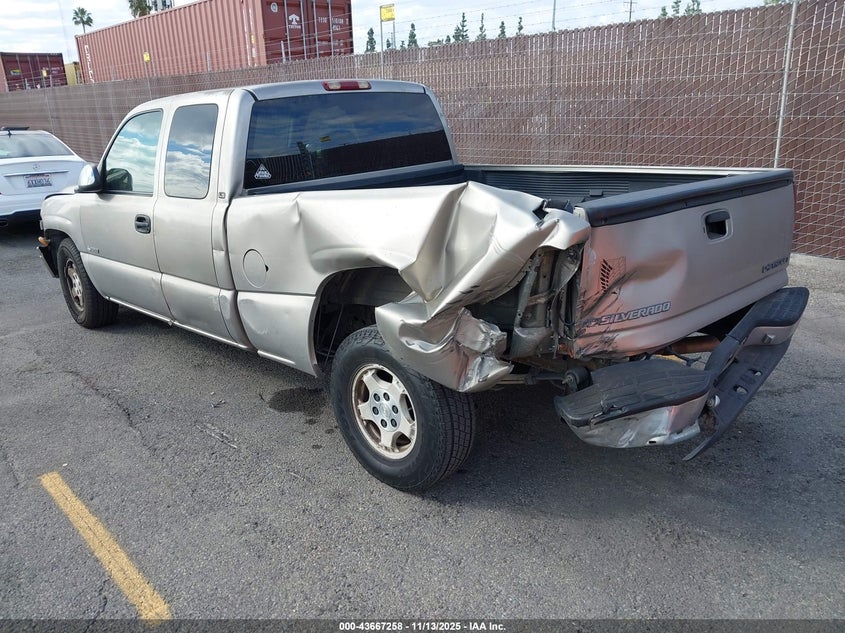 2GCEC19T9Y1305643 2000 CHEVROLET SILVERADO photo no. 3
