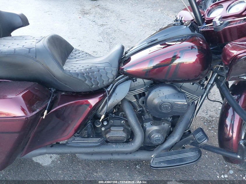 2015 Harley-Davidson Fltrx Road Glide VIN: 1HD1KHM14FB622581 Lot: 43667259