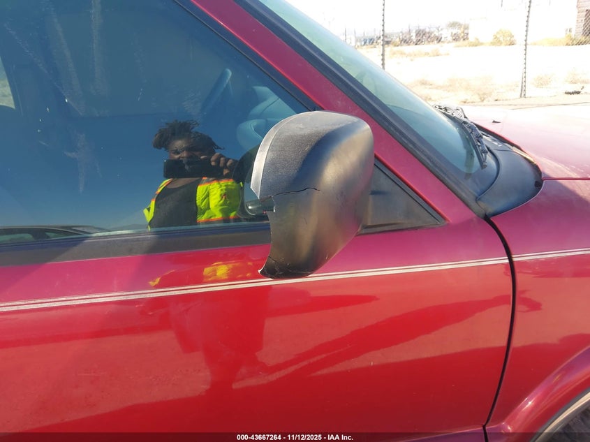 2001 Chevrolet Blazer Lt VIN: 1GNCS13W412134603 Lot: 43667264