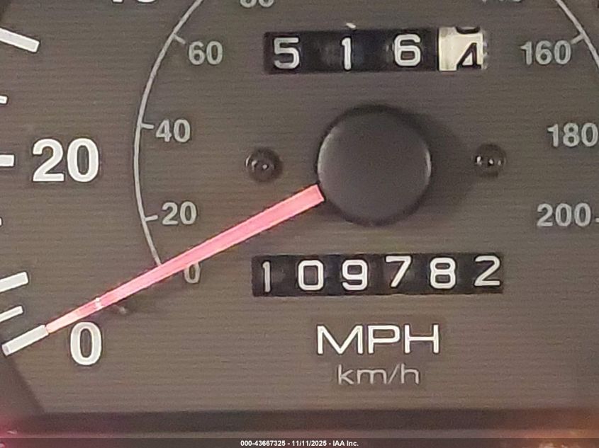 2002 Hyundai Accent L VIN: KMHCF35G92U164874 Lot: 43667325