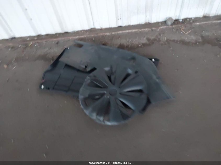 2023 Tesla Model S Dual Motor All-Wheel Drive/Standard Range VIN: 5YJSA1E52PF499685 Lot: 43667336