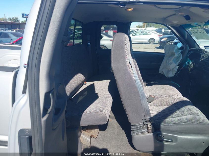 1998 Dodge Ram 1500 St VIN: 3B7HC13Y2WG151590 Lot: 43667356