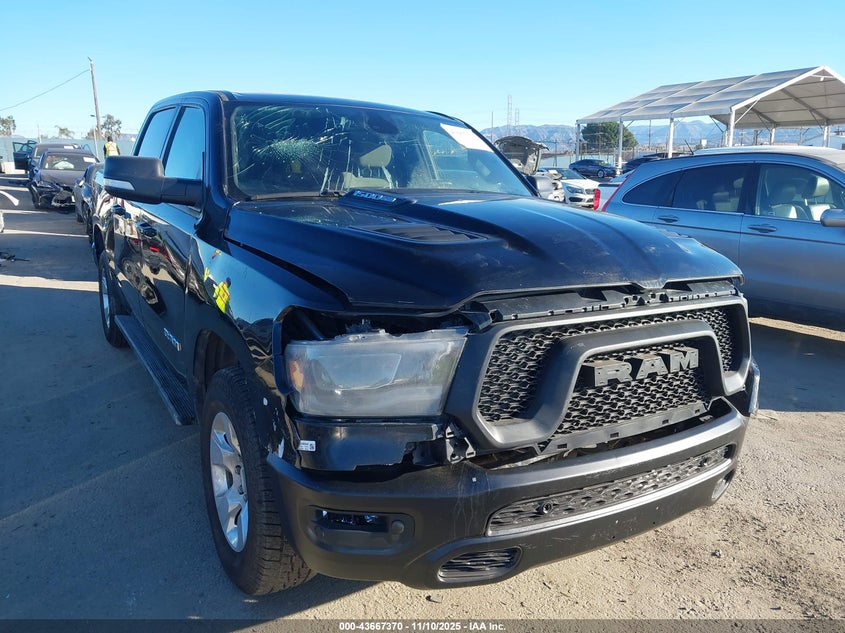 RAM 1500 BIG HORN 4X4 5 7 BOX