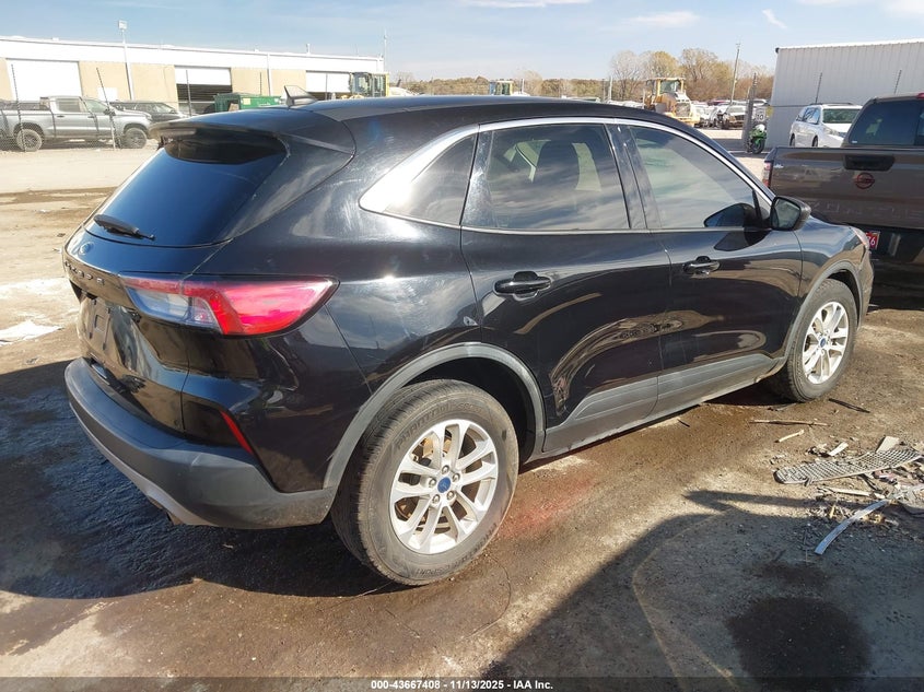 2022 FORD ESCAPE SE - 1FMCU0G69NUA25115