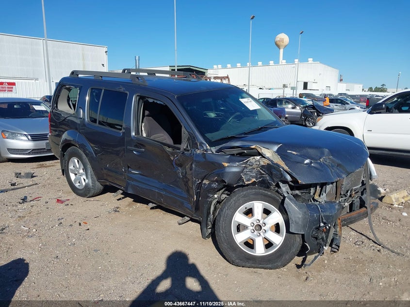 NISSAN PATHFINDER SV