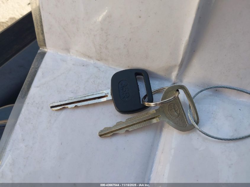 2002 Toyota Avalon Xl VIN: 4T1BF28B62U220503 Lot: 43667544