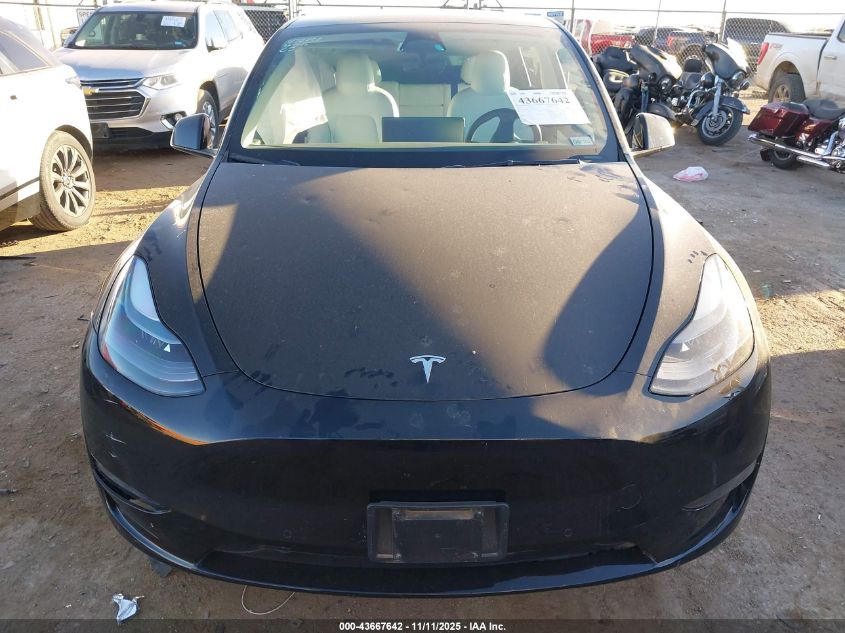 2022 Tesla Model Y Performance Dual Motor All-Wheel Drive VIN: 7SAYGDEF5NF510438 Lot: 43667642