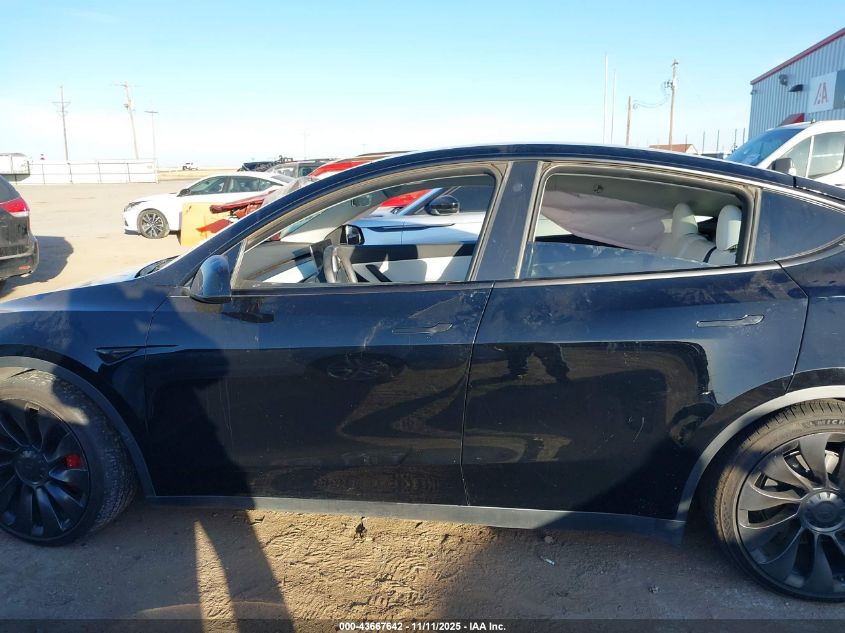 2022 Tesla Model Y Performance Dual Motor All-Wheel Drive VIN: 7SAYGDEF5NF510438 Lot: 43667642