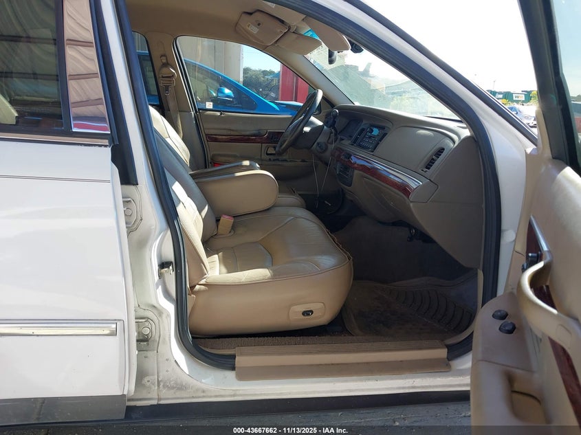 2MEFM75W62X613506 2002 MERCURY GRAND MARQUIS photo no. 5