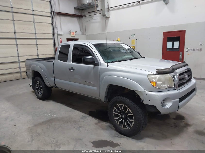 TOYOTA TACOMA BASE V6