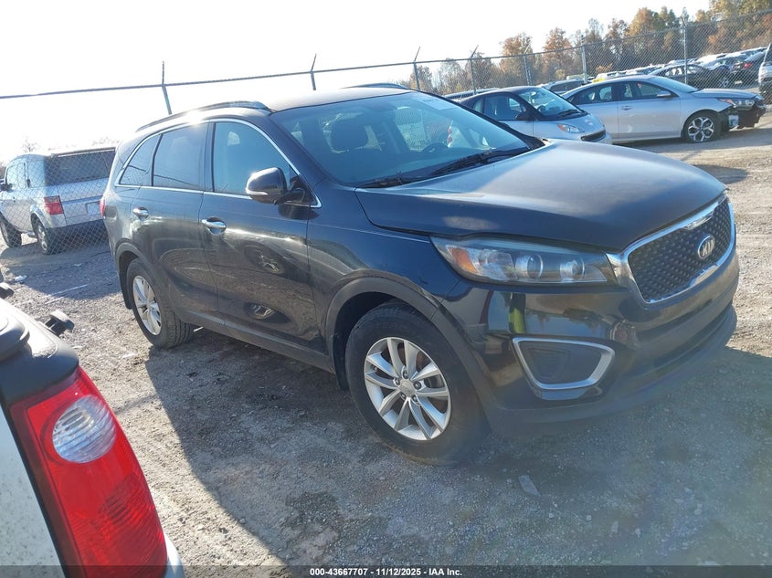 2016 KIA SORENTO 2.4L LX - 5XYPG4A37GG088771