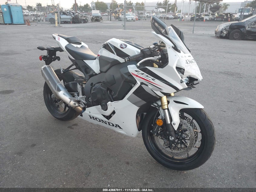 JH2SC7711TK900249 HONDA CBR1000 Photo 1