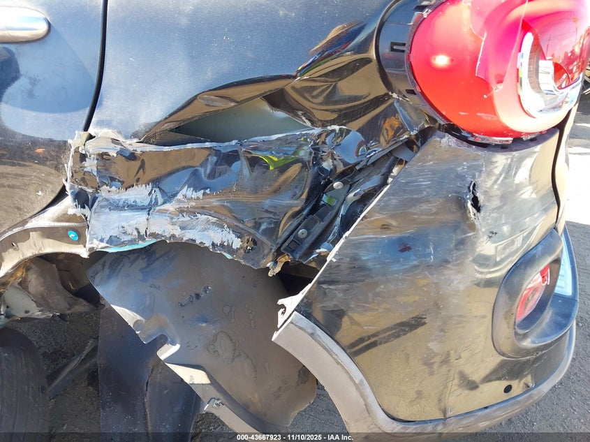 2014 Fiat 500L Trekking VIN: ZFBCFADH2EZ006020 Lot: 43667923