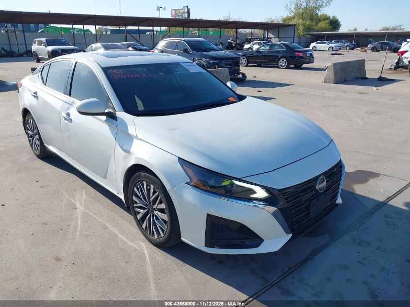 NISSAN ALTIMA SV FWD