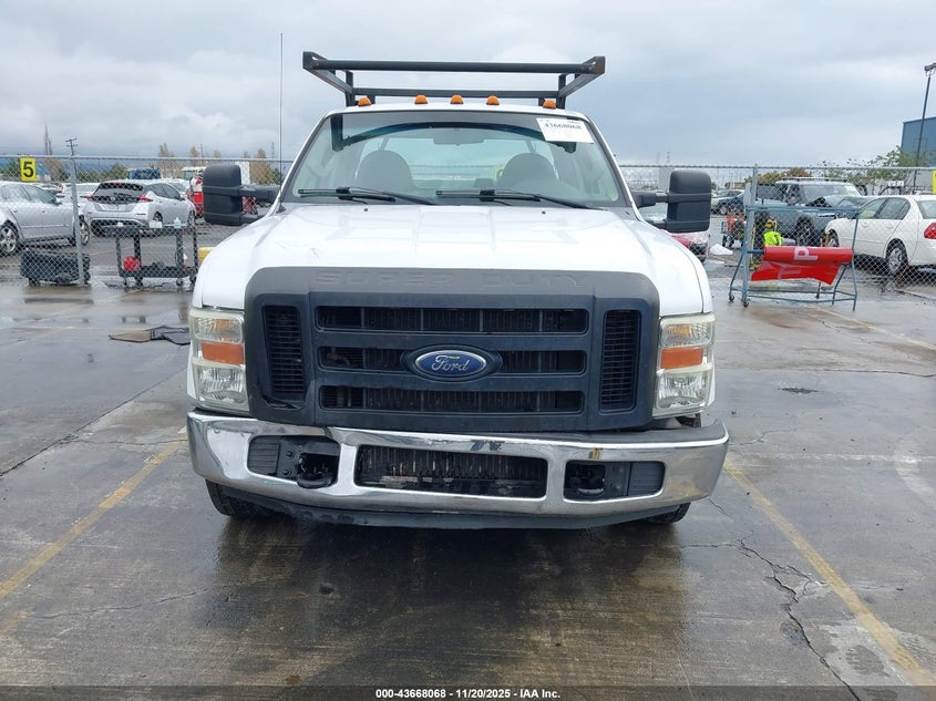 2008 Ford F-350 Chassis Lariat/Xl/Xlt VIN: 1FDWX36R58EA98501 Lot: 43668068