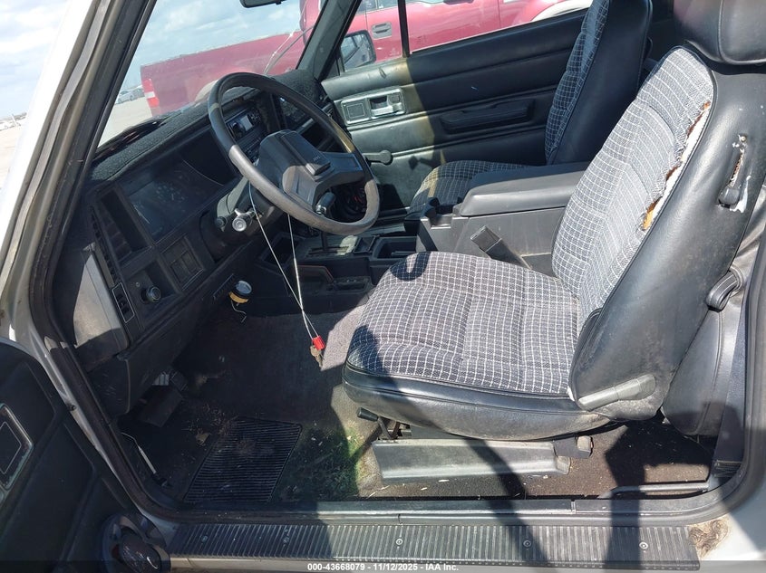 1JCWB7716GT169037 1986 JEEP CHEROKEE photo no. 8