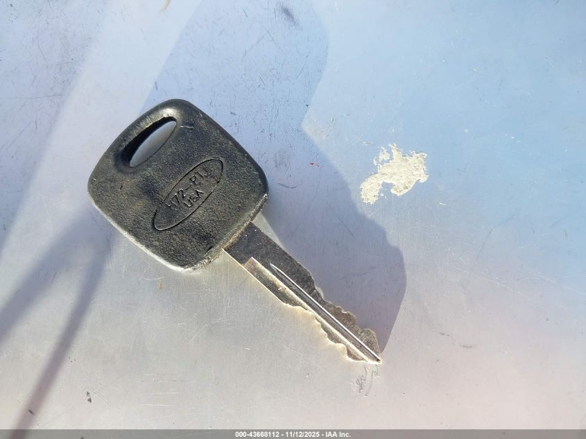 2000 Ford F-150 Work Series/Xl/Xlt VIN: 1FTRF17W6YNB25055 Lot: 43668112