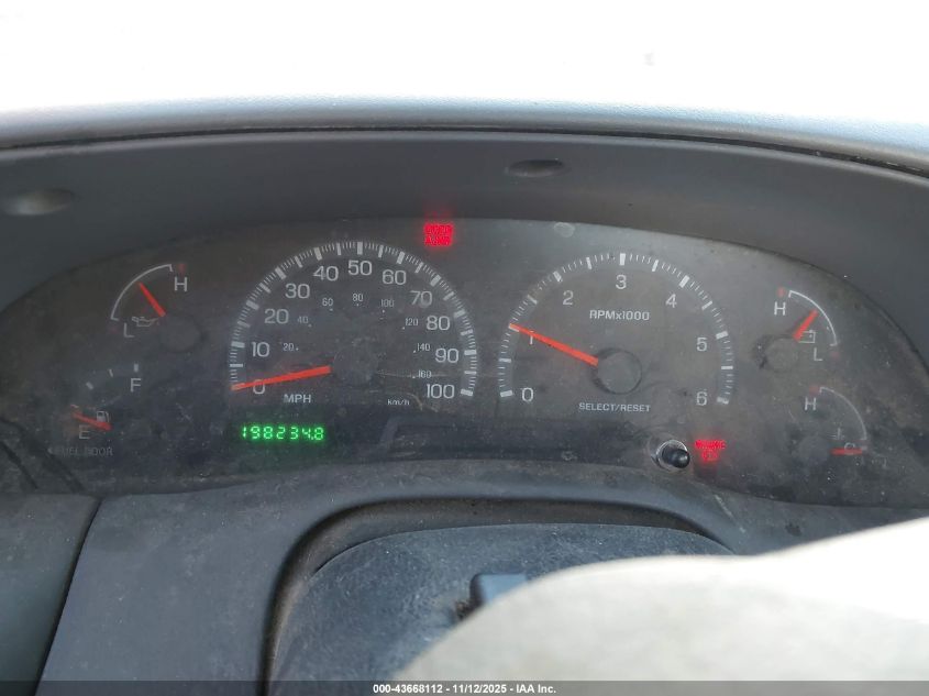 2000 Ford F-150 Work Series/Xl/Xlt VIN: 1FTRF17W6YNB25055 Lot: 43668112