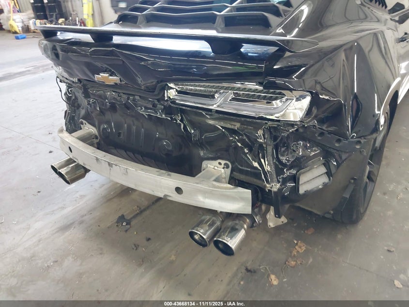 2017 CHEVROLET CAMARO 2SS 1G1FH1R76H0155696