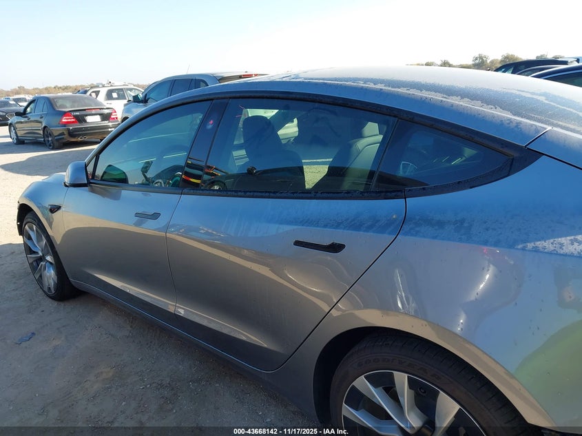 2025 Tesla Model 3 Long Range Rear-Wheel Drive/Standard VIN: 5YJ3E1EA6SF997953 Lot: 43668142