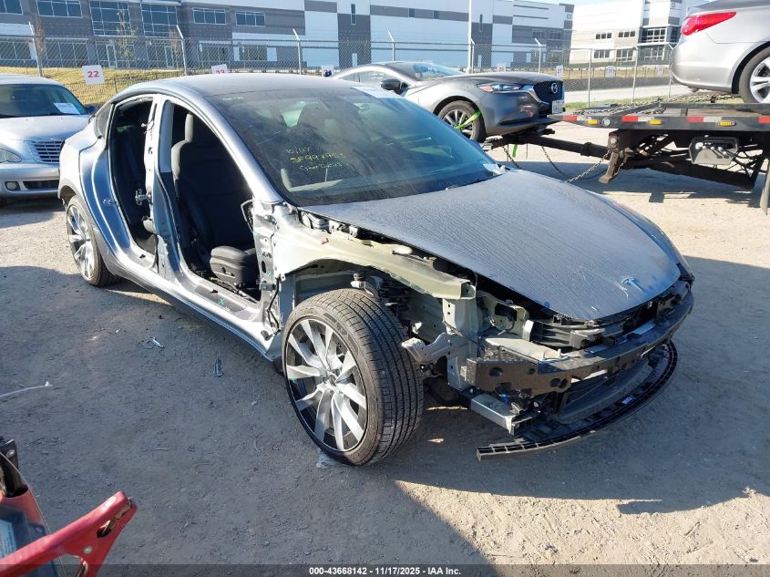TESLA MODEL 3 LONG RANGE REAR-WHEEL DRIVE/STANDARD