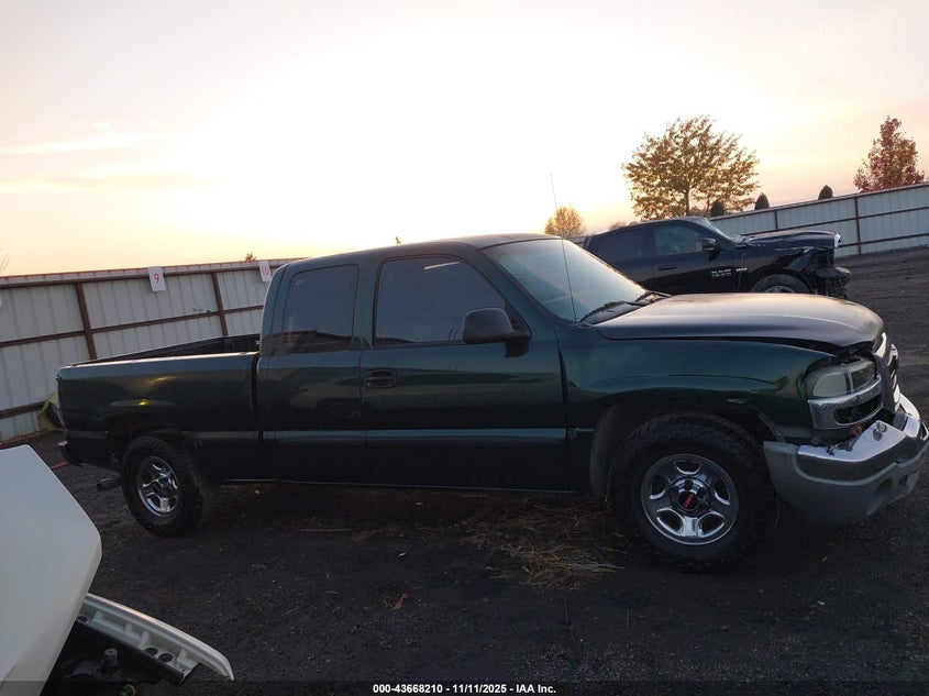 2003 GMC Sierra 1500 VIN: 2GTEC19V031309736 Lot: 43668210