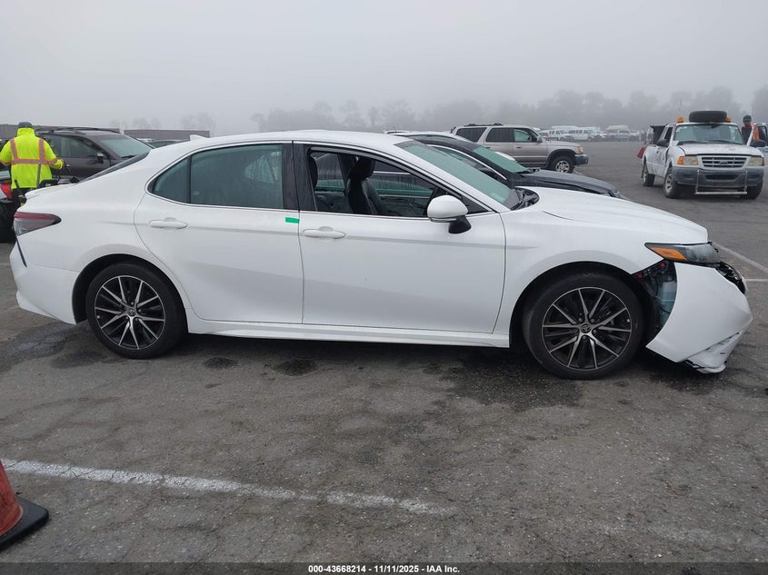 2024 TOYOTA CAMRY SE - 4T1G11AK5RU883791