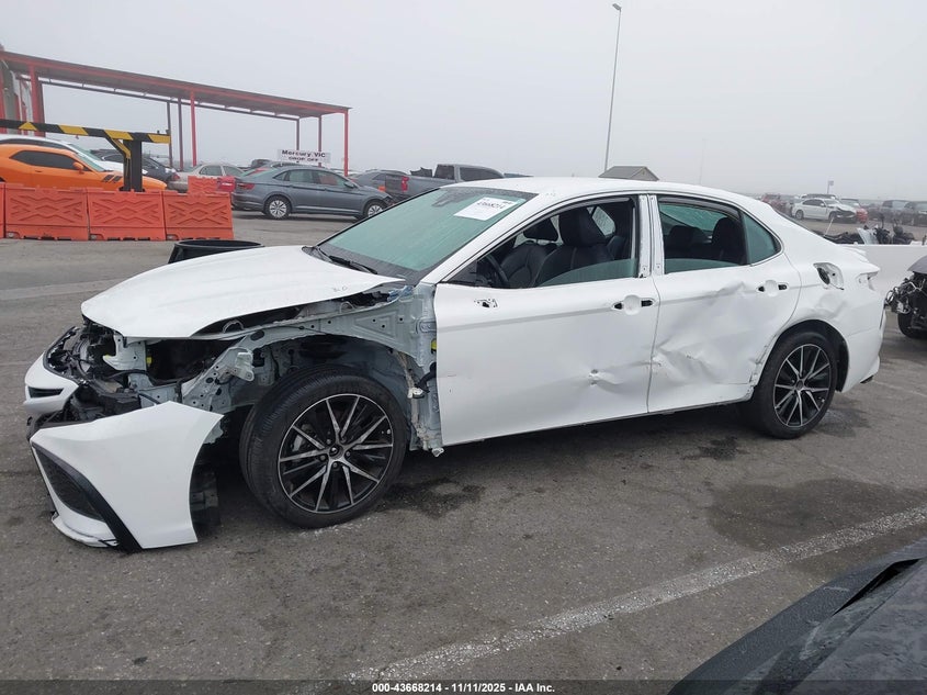 2024 TOYOTA CAMRY SE - 4T1G11AK5RU883791