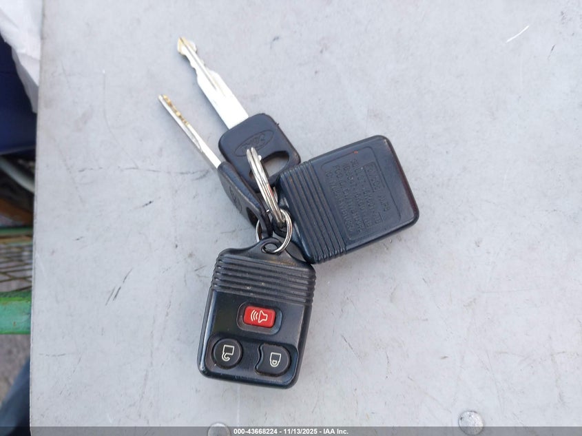 2013 Ford E-350 Super Duty Xlt VIN: 1FBNE3BL8DDA59056 Lot: 43668224