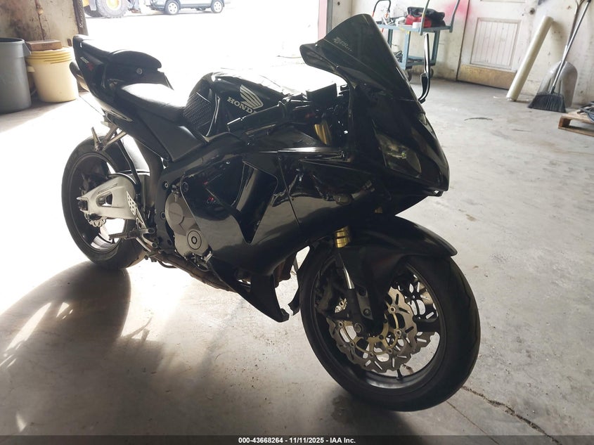 2006 HONDA CBR600 RR - JH2PC37186M300707