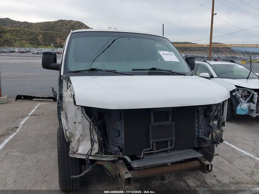 2003 Chevrolet Express VIN: 1GCHG39U331125837 Lot: 43668269