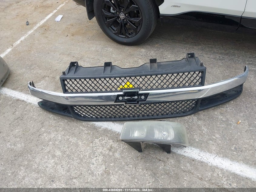 2003 Chevrolet Express VIN: 1GCHG39U331125837 Lot: 43668269