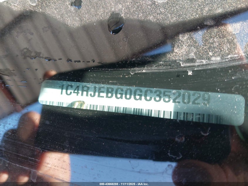 2016 JEEP GRAND CHEROKEE LIMITED - 1C4RJEBG0GC352029