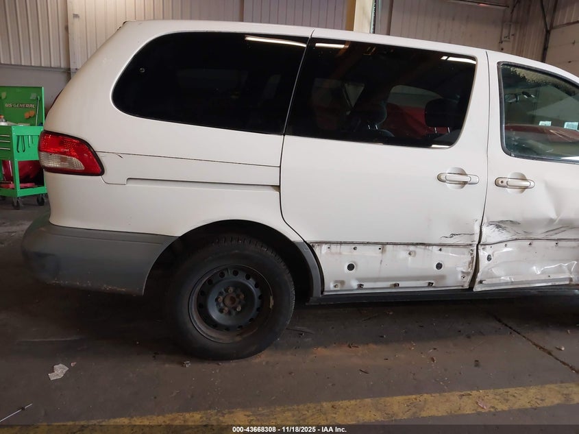 2001 Toyota Sienna Ce VIN: 4T3ZF19C01U321123 Lot: 43668308