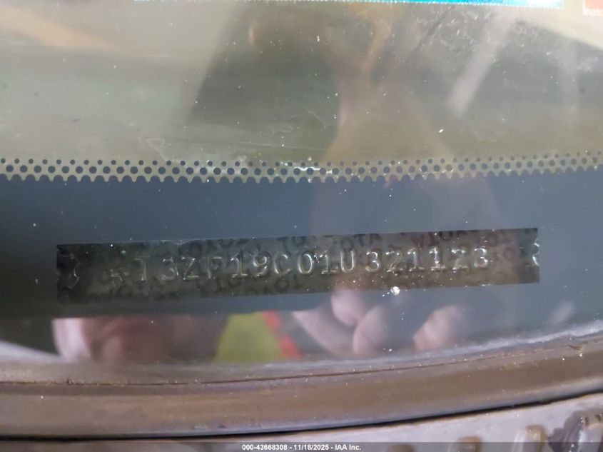 2001 Toyota Sienna Ce VIN: 4T3ZF19C01U321123 Lot: 43668308