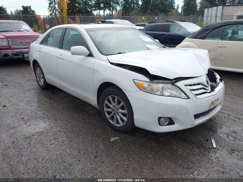 TOYOTA CAMRY XLE