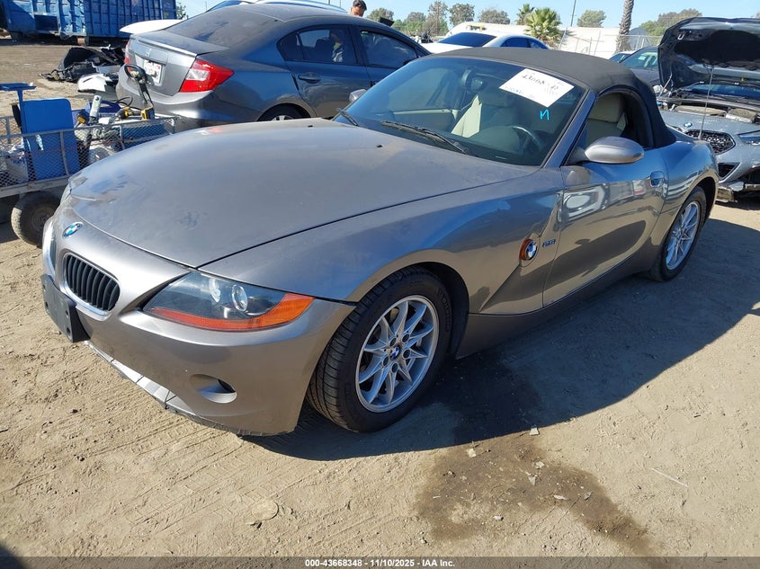 4USBT33403LR64725 2003 BMW Z4 photo no. 2