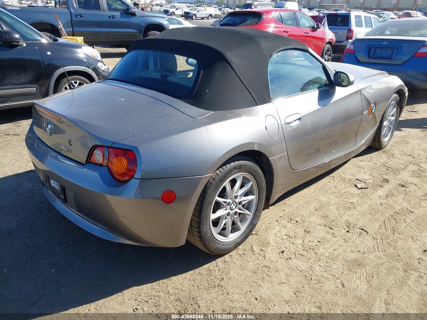 4USBT33403LR64725 2003 BMW Z4 photo no. 4